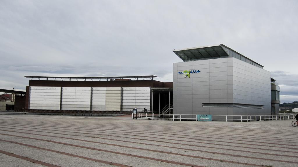 Espacio Gijon Poniente Exteriör bild