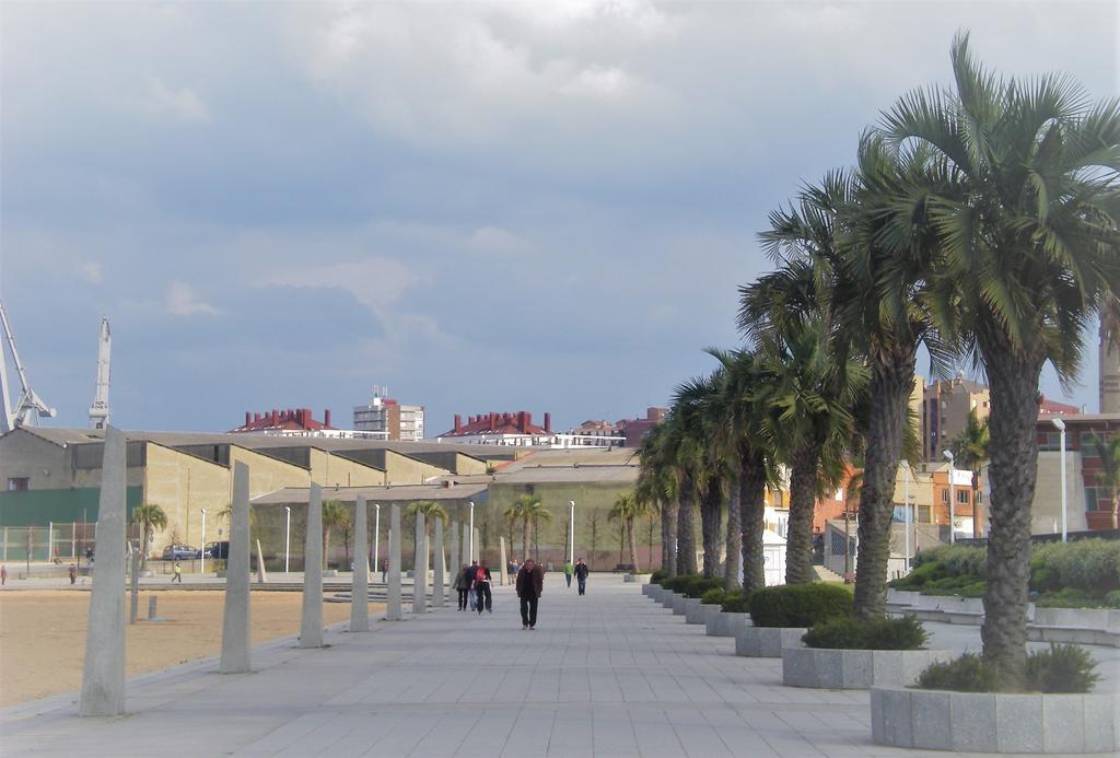 Espacio Gijon Poniente Exteriör bild